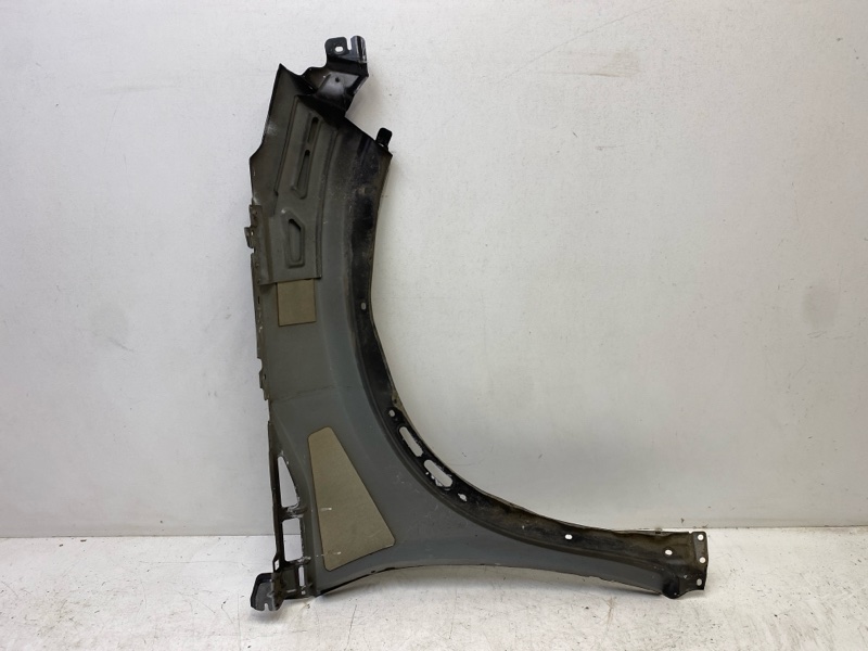 Крыло переднее левое