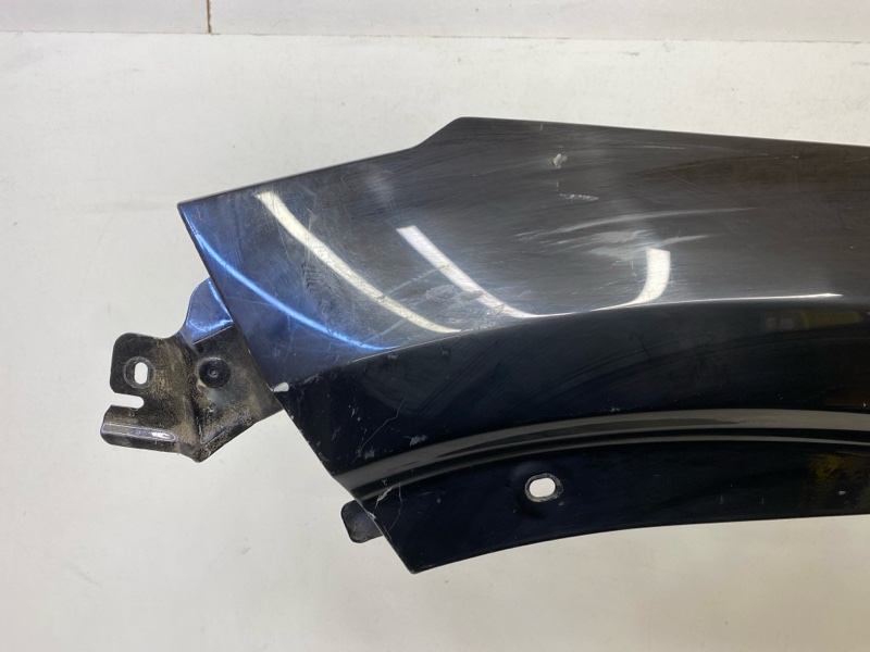 Крыло переднее левое