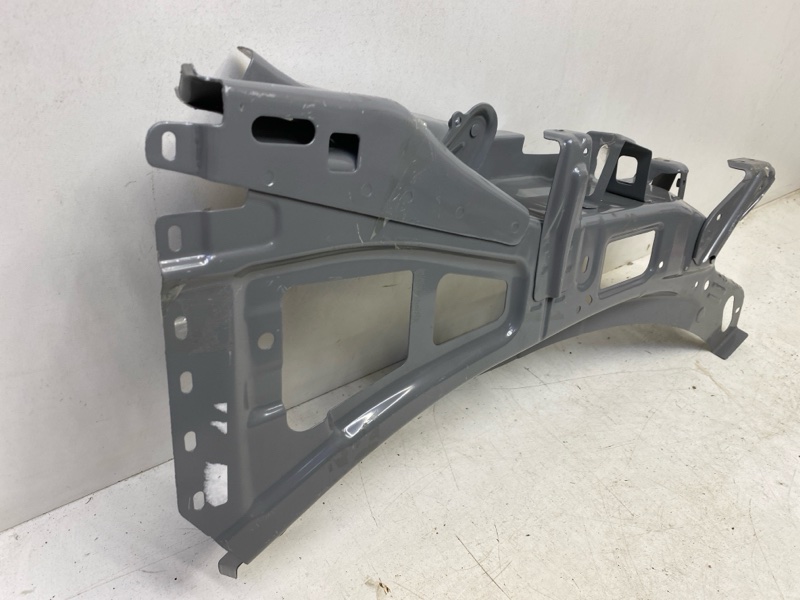 Кузовной элемент