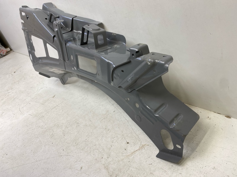 Кузовной элемент