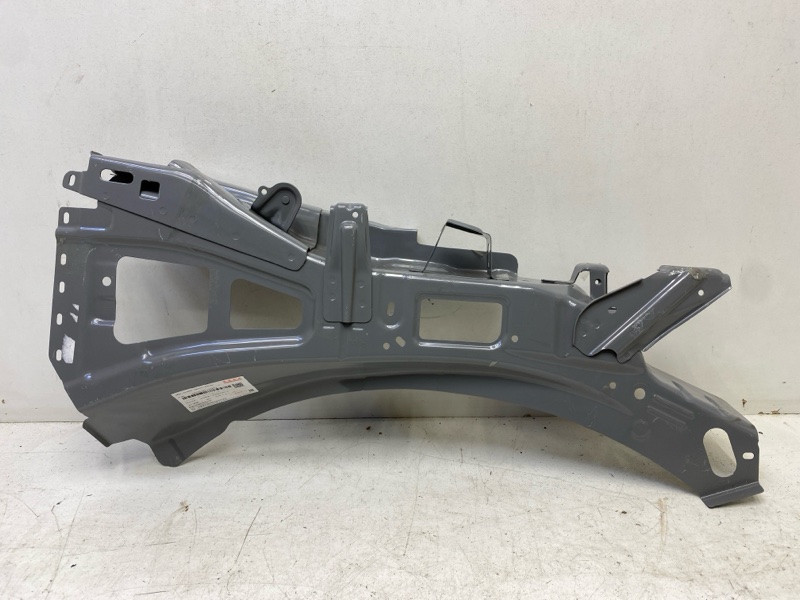 Кузовной элемент