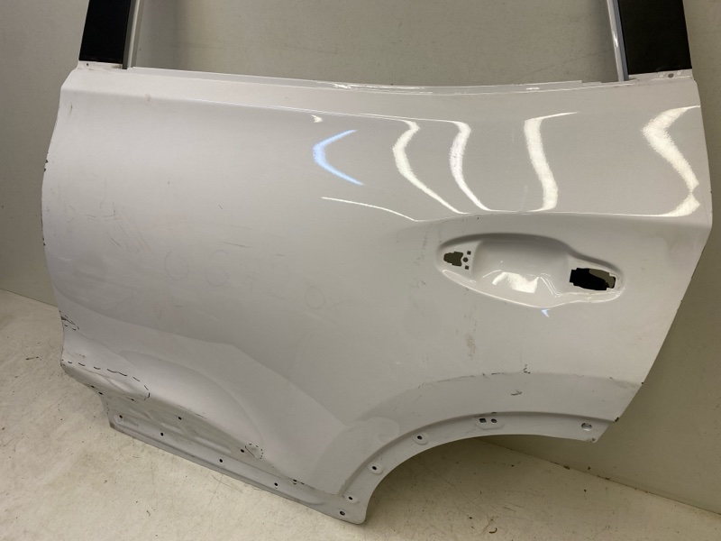 Дверь задняя правая