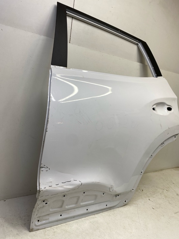 Дверь задняя правая