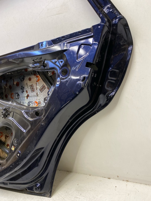 Дверь задняя правая