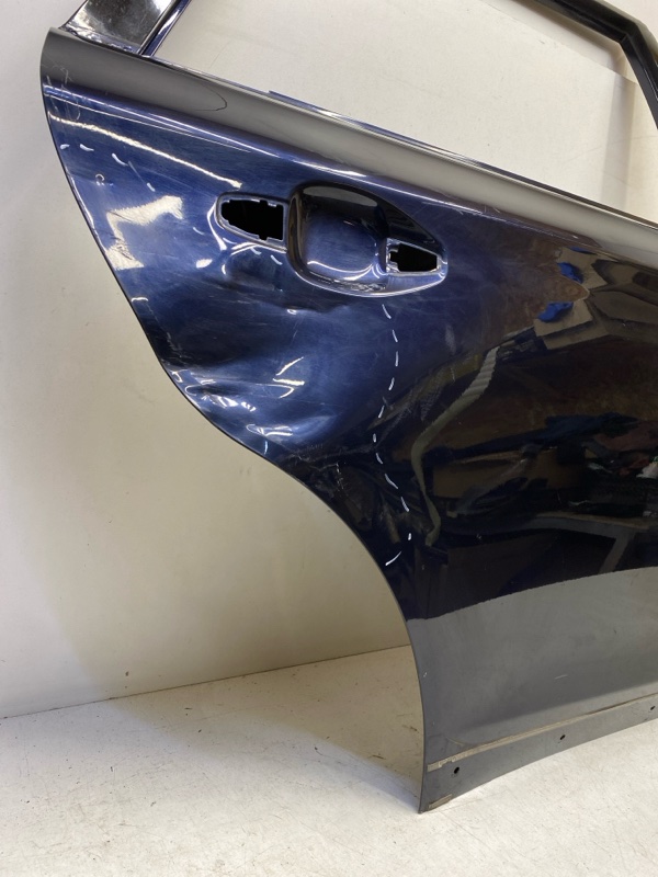 Дверь задняя правая