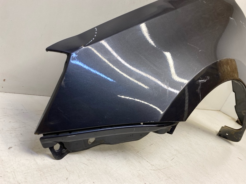 Крыло переднее левое