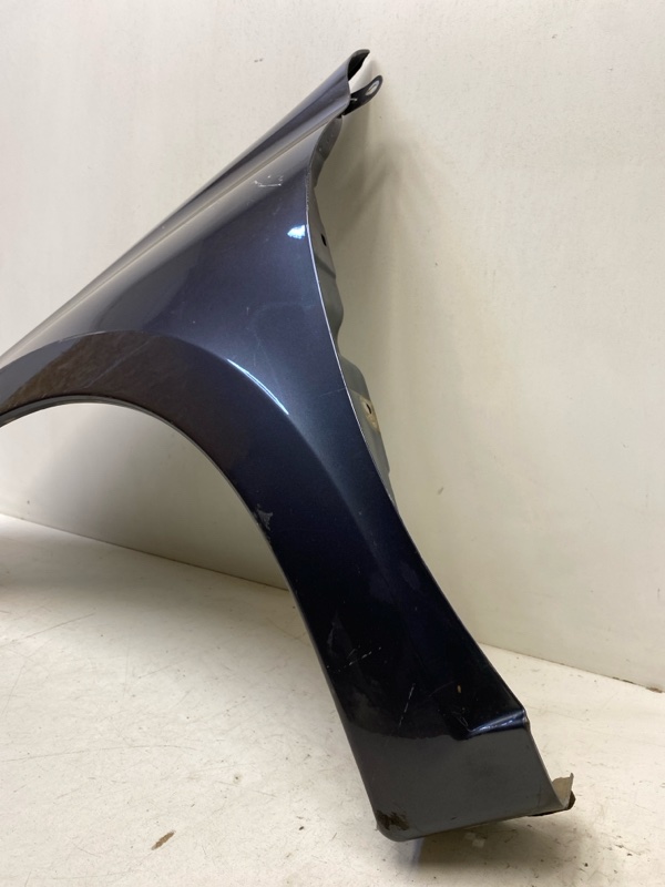 Крыло переднее левое