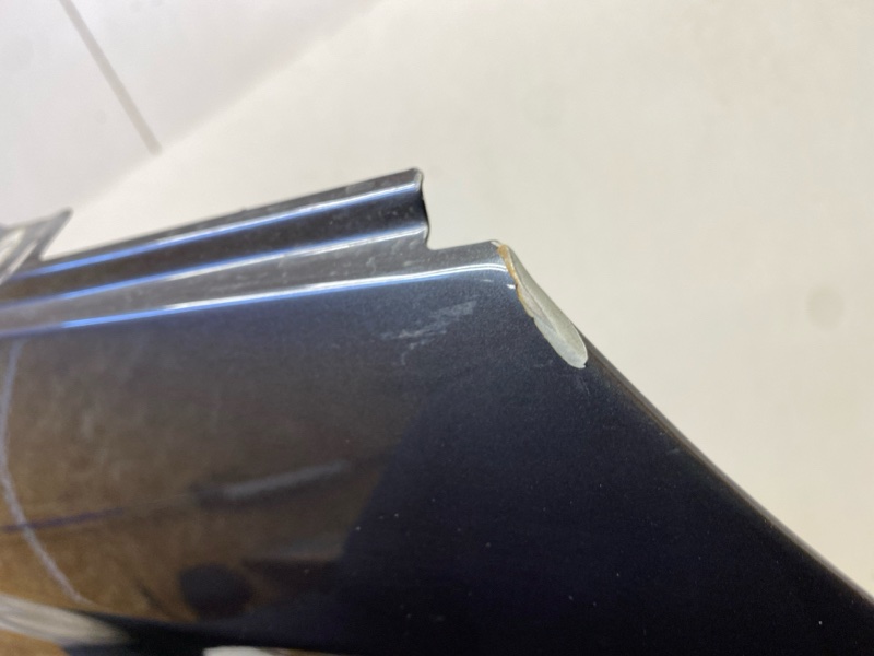 Крыло переднее правое