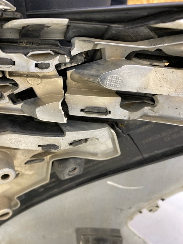 Бампер передний