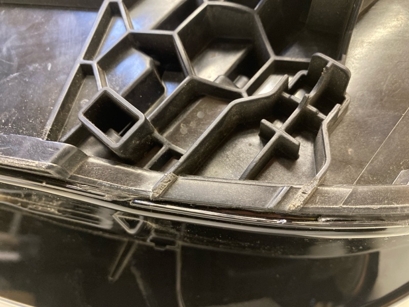 Фара правая