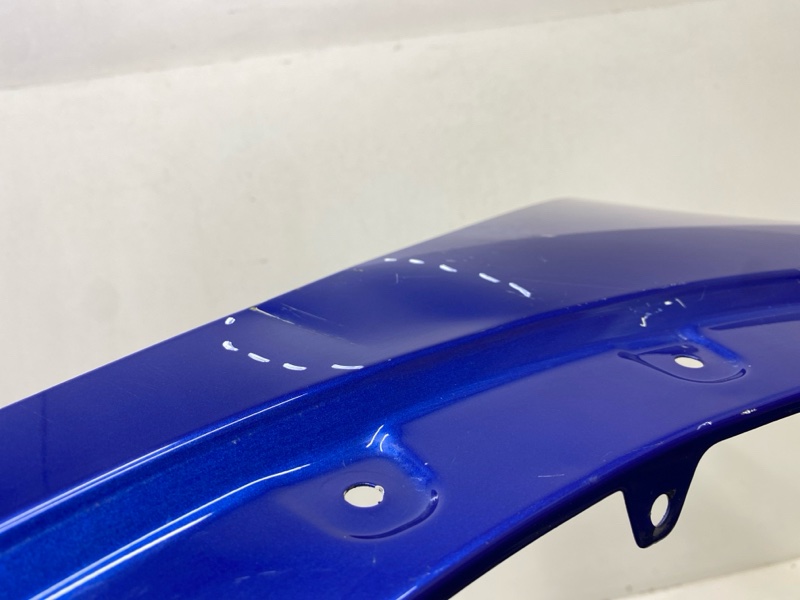 Крыло переднее правое