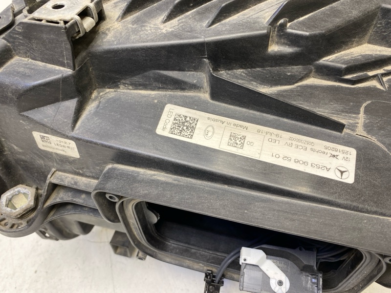 Фара правая