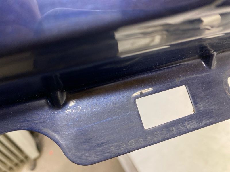 Крыло переднее правое