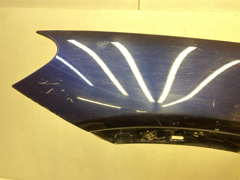 Крыло переднее левое