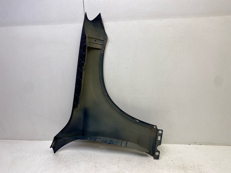 Крыло переднее левое