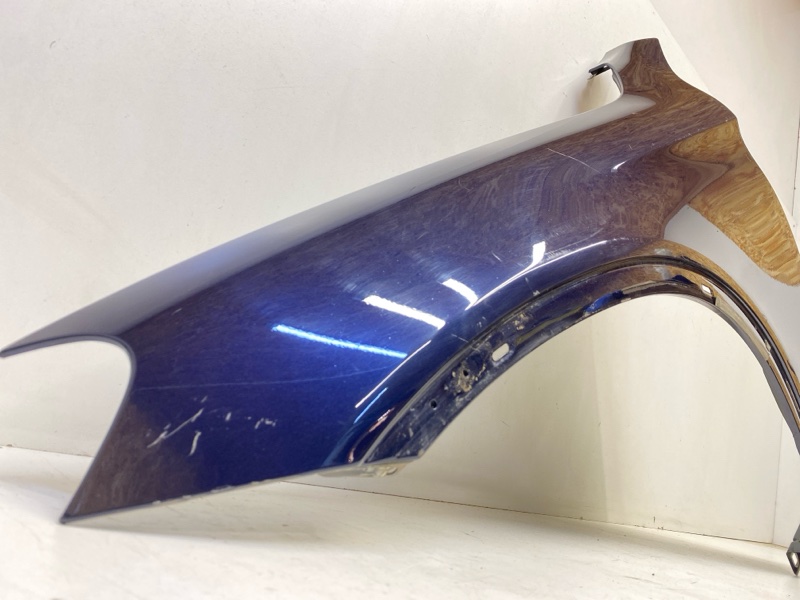 Крыло переднее левое