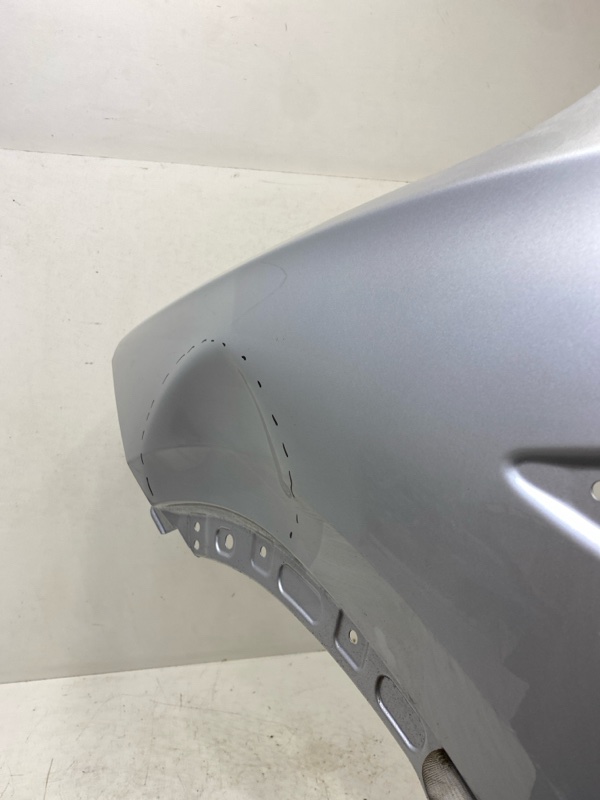 Крыло переднее левое