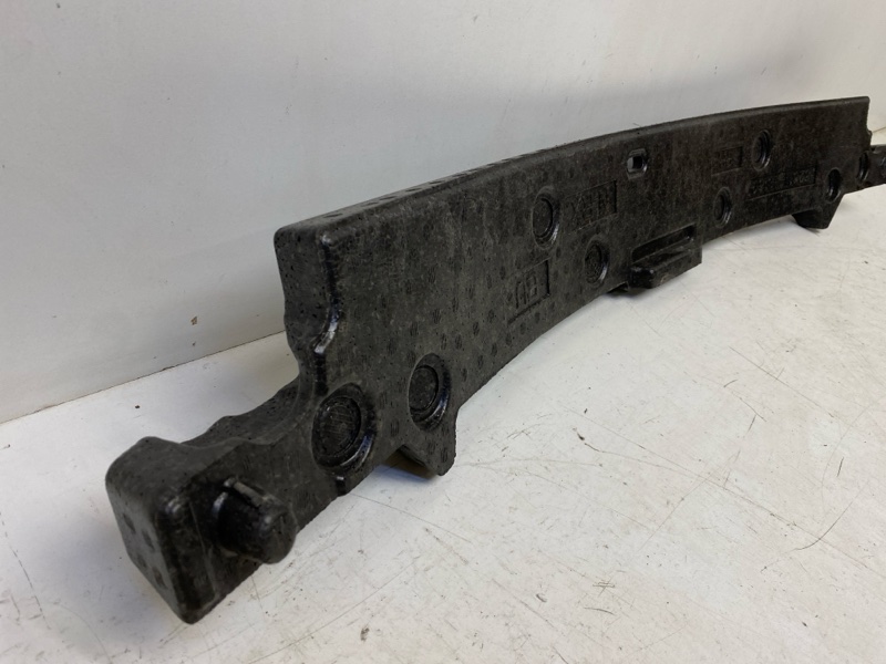 Наполнитель переднего бампера