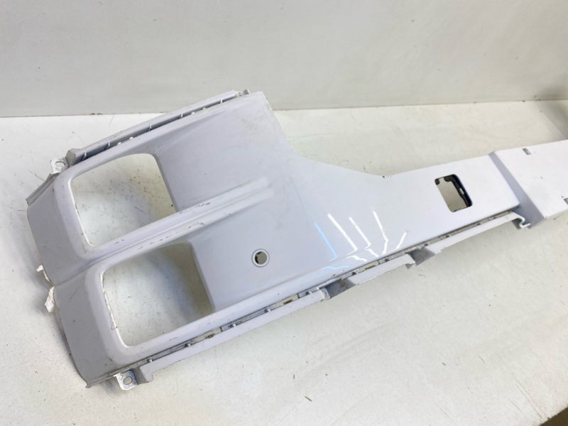 Накладка переднего бампера