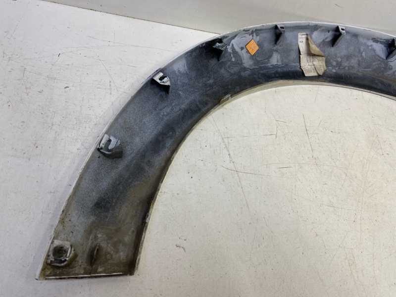 Накладка переднего крыла левого