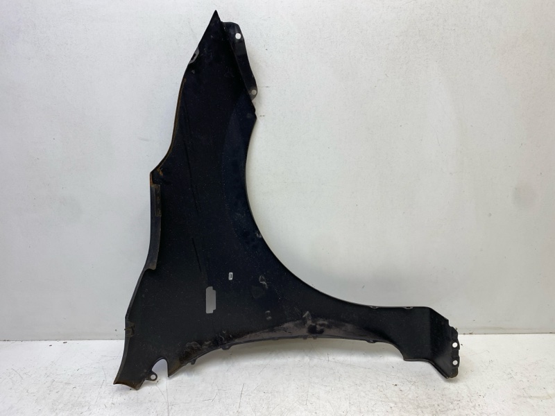 Крыло переднее левое