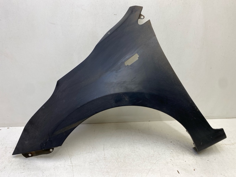 Крыло переднее левое