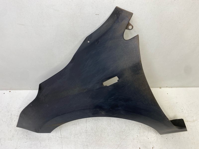 Крыло переднее левое