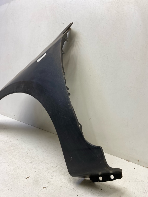 Крыло переднее левое