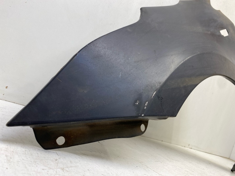 Крыло переднее левое