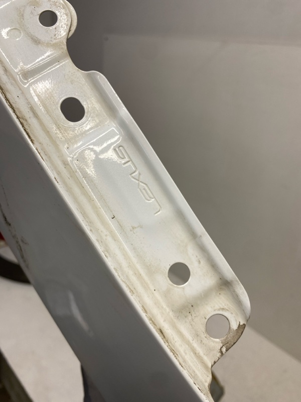 Крыло переднее левое