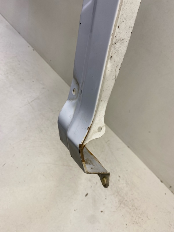 Крыло переднее левое