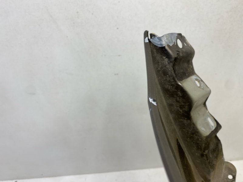 Крыло переднее левое