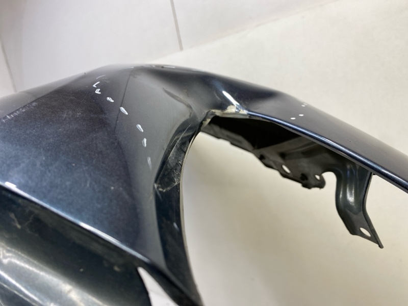 Крыло переднее правое