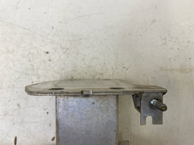 Усилитель заднего бампера