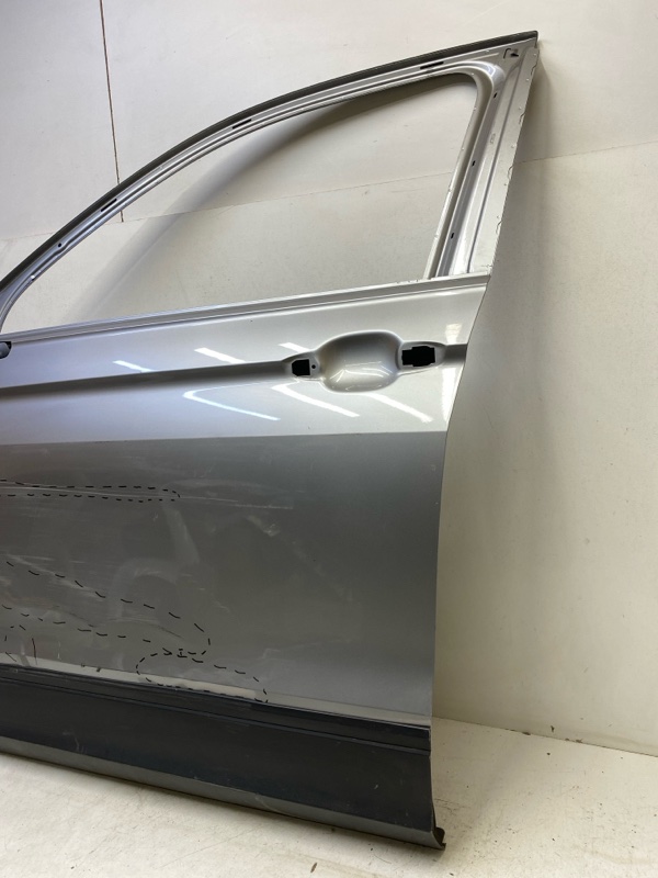 Дверь передняя левая