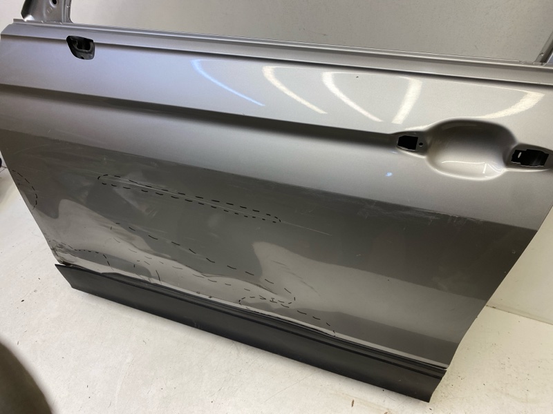 Дверь передняя левая