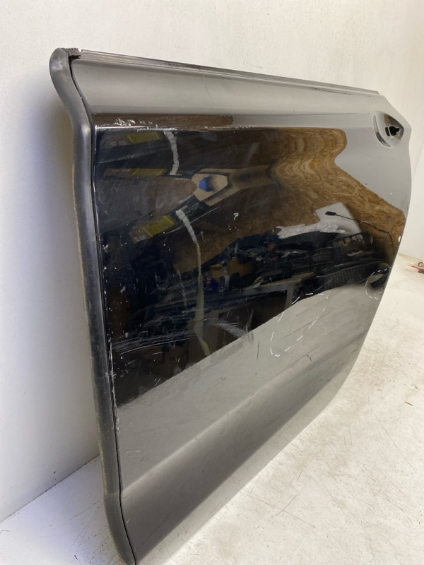 Дверь задняя левая