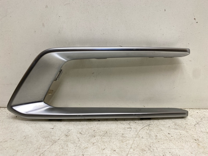 Накладка переднего бампера левая