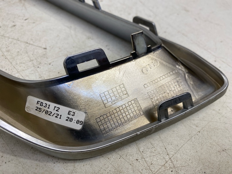 Накладка переднего бампера правая