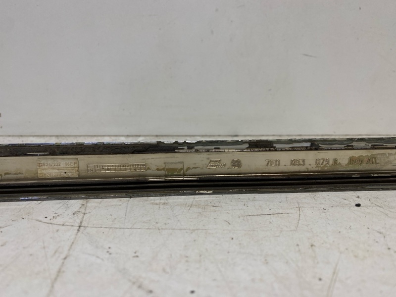 Накладка двери багажника