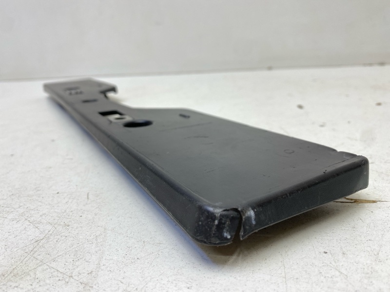 Накладка переднего бампера под номер