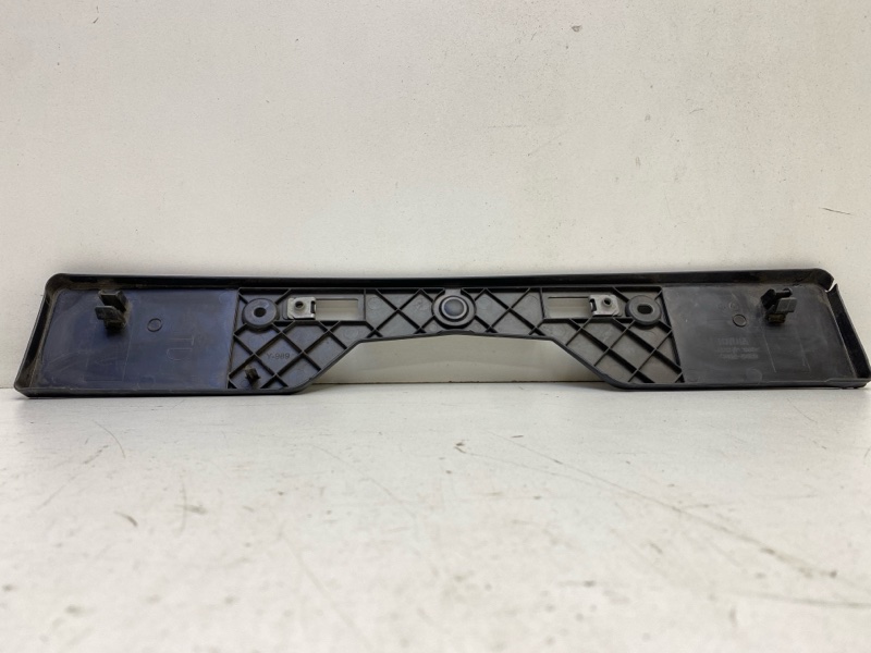 Накладка переднего бампера под номер