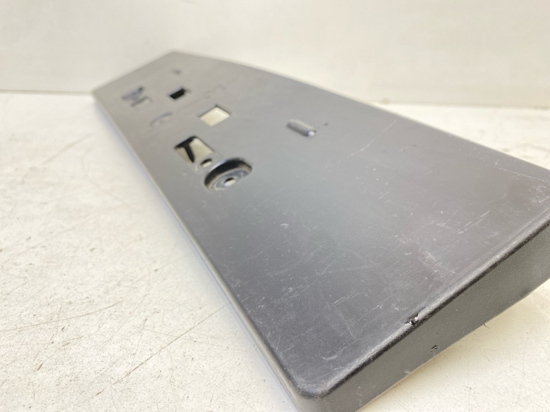 Накладка переднего бампера под номер