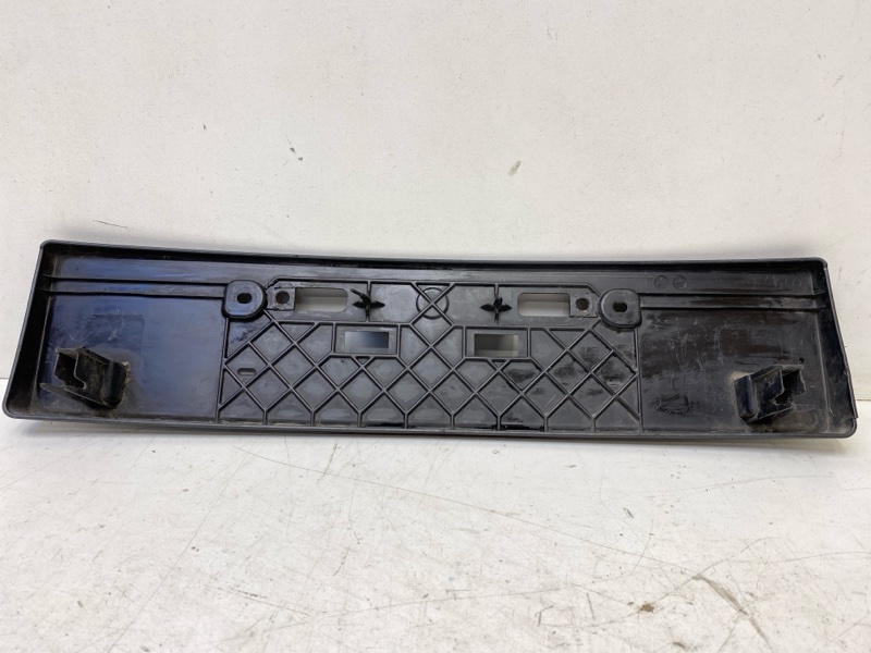 Накладка переднего бампера под номер