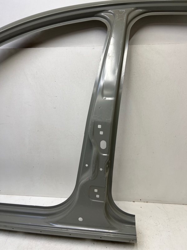 Кузовной элемент