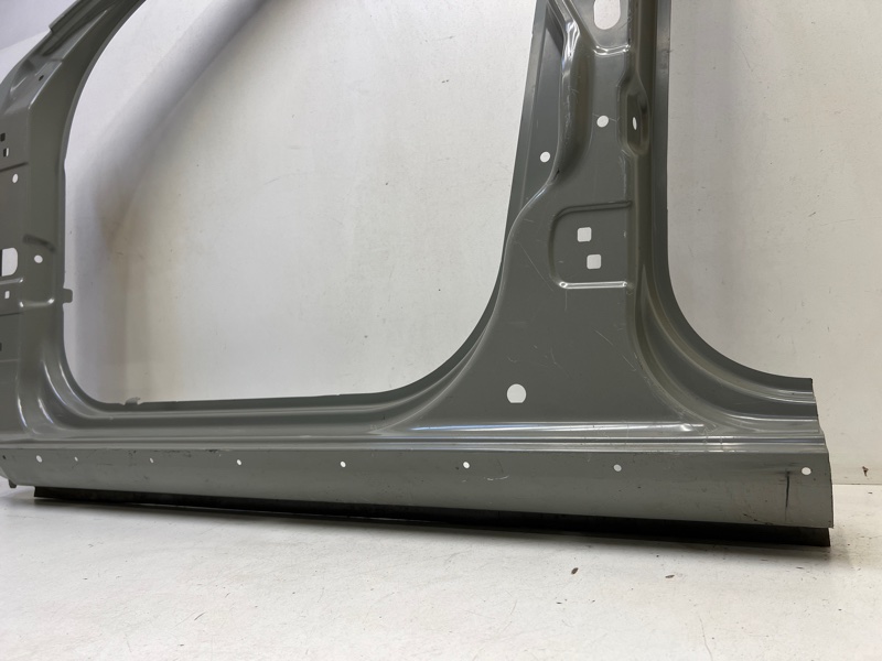 Кузовной элемент