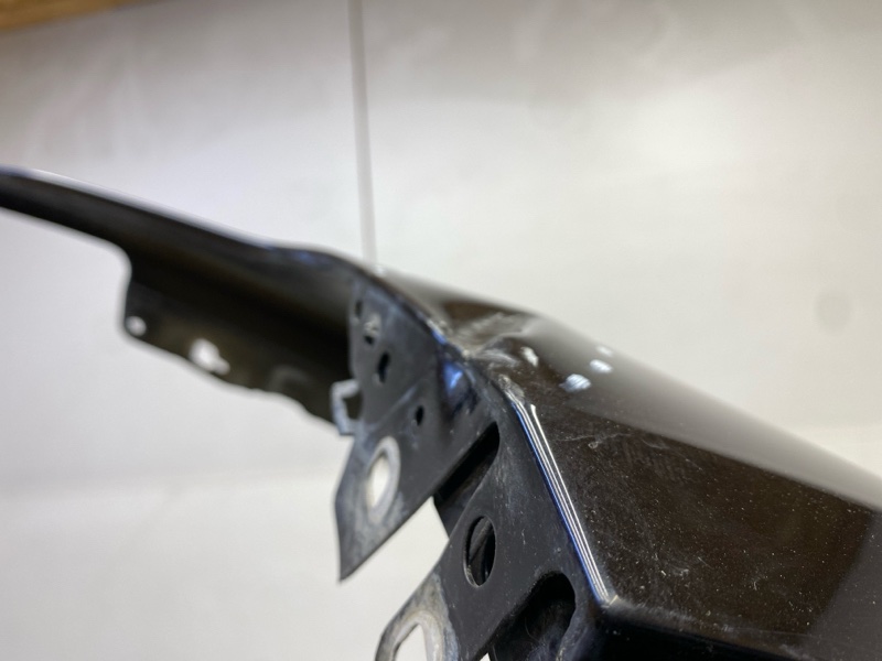 Крыло переднее левое