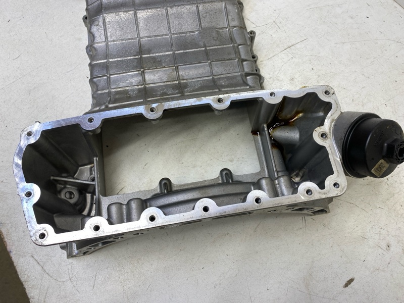 Поддон масляный двигателя (картер)