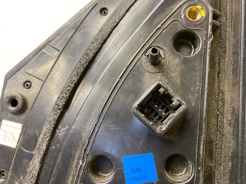 Зеркало правое электрическое