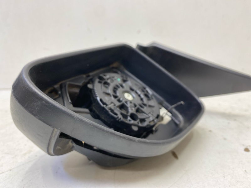 Зеркало правое электрическое